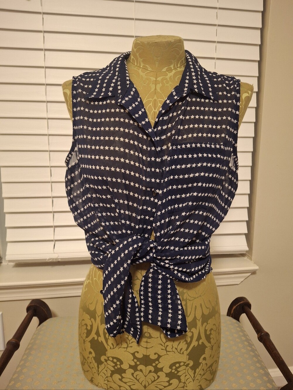 Liz Claiborne Star Print Button Down Sheer Sleeveless Collared Tank Top USA- Med